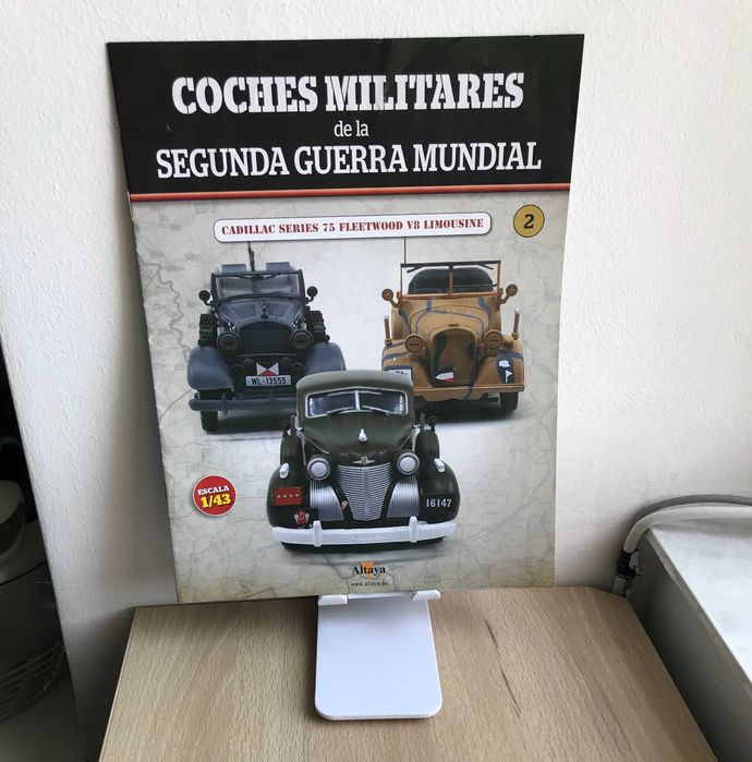 Lot reviste auto Vehicule Militare Mașini de Legendă Mașini de Război