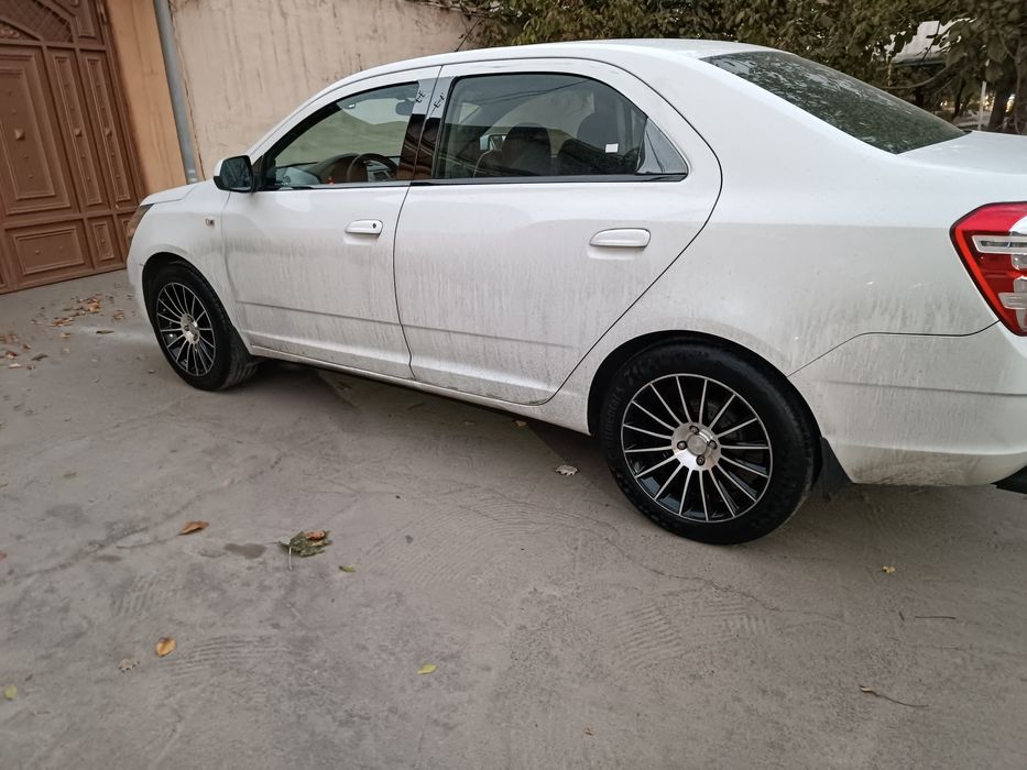 Cobalt Mers Diska Balon 215 55 R17 Holati ideal Obmen Bor radnoyiga