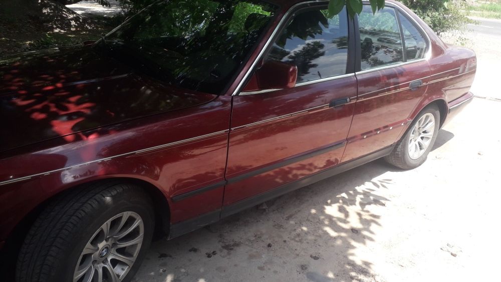Продаётся БМВ Е34 520i