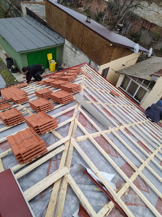 Acoperișuri și reparații de urgență

Dulgherie ,mansardări, astereala