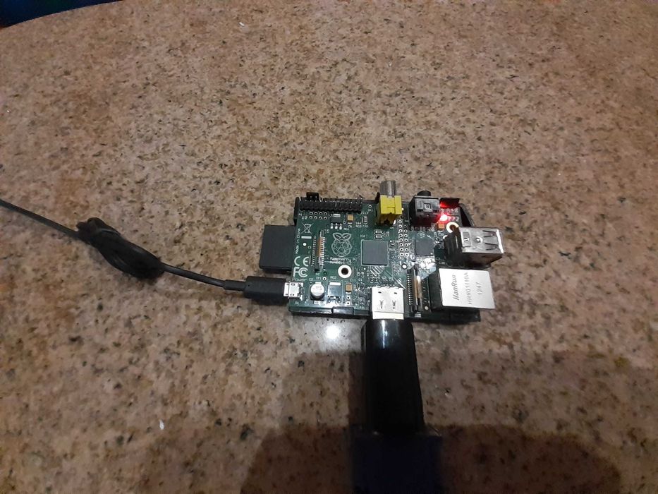 Raspberry Pi 2011. 12
