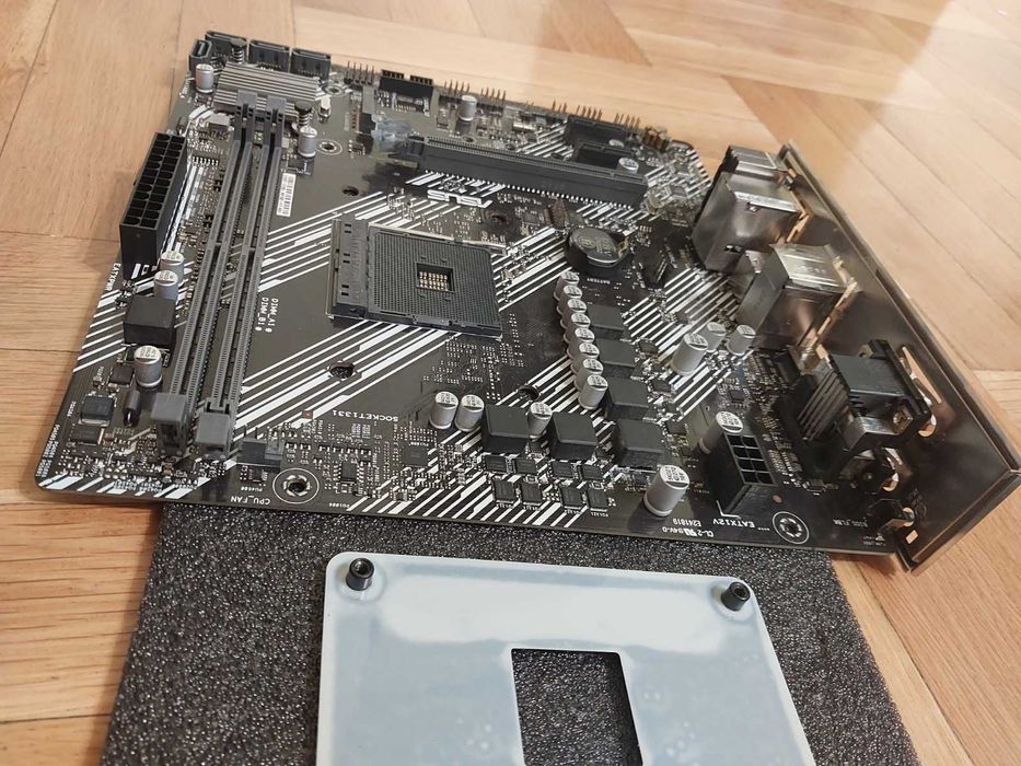 AMD Ryzen 7 3700X + Asus Prime B450M-K II