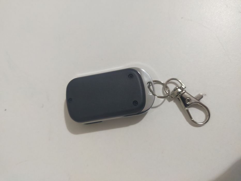 Пульты для ворот и шлагбаумов