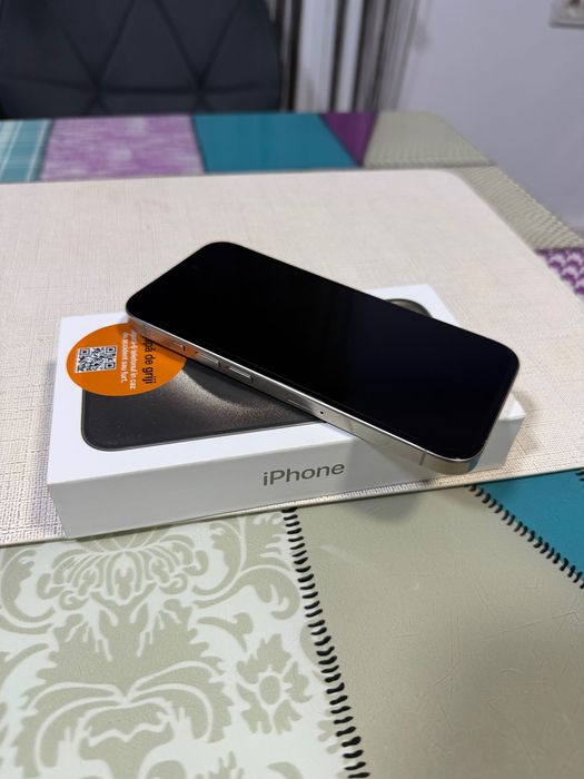 Iphone 15 pro Natural Titanium garantie Aprilie 2026