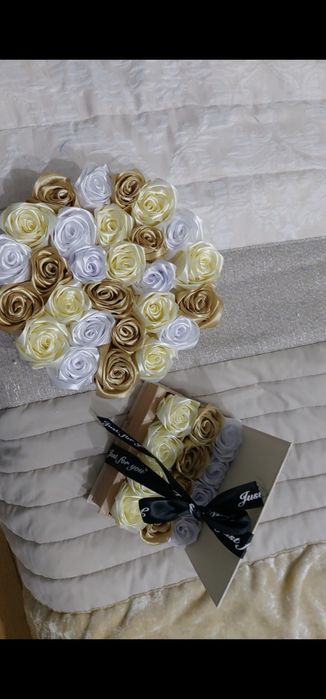 Aranjamente florale satin