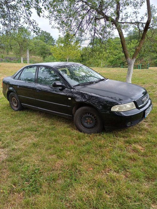 AUDI A4 2001