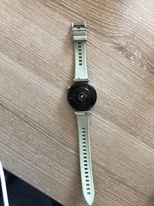 Ceas Huawei GT 4