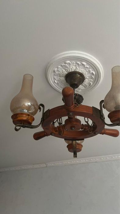 Продам Люстры в хорошем состоянии