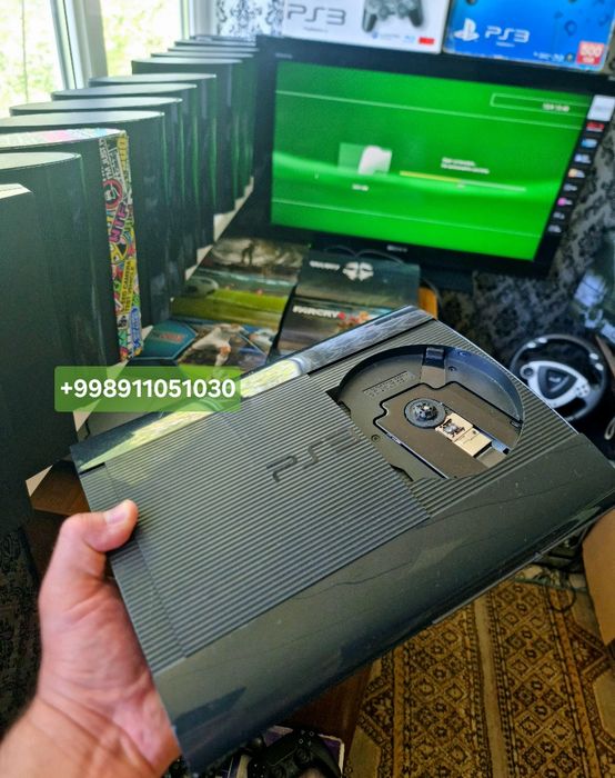 PlayStation 3 super slim 500 GB + 40 top games