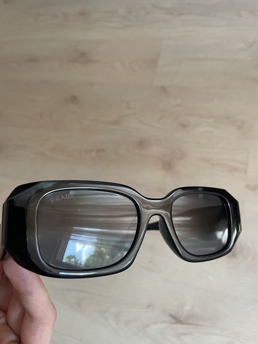 Ochelari de soare Prada