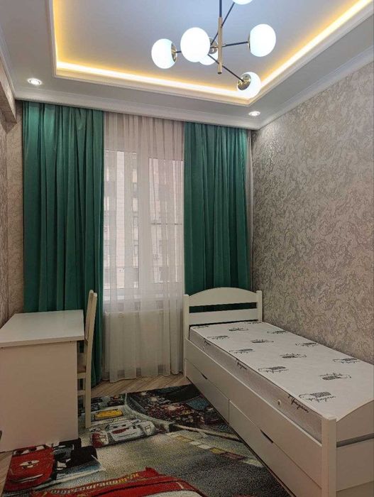 Продается 3-комнатная квартира 2-этаж ор. напротив городского суда