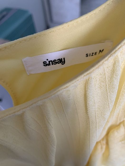 Жълта рокля Sinsay
