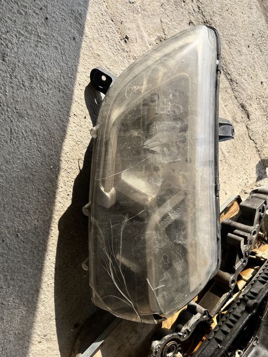 Фара праваяЛоган 2