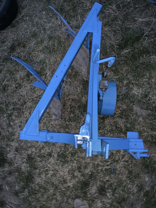 Vand pluguri cu 2 si 3 brazde