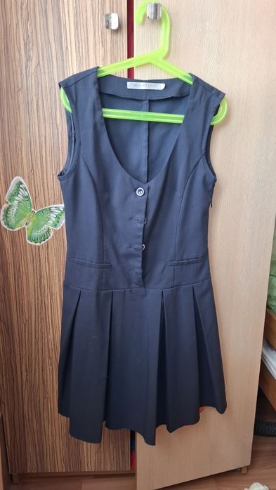 Продам школьный сарафан