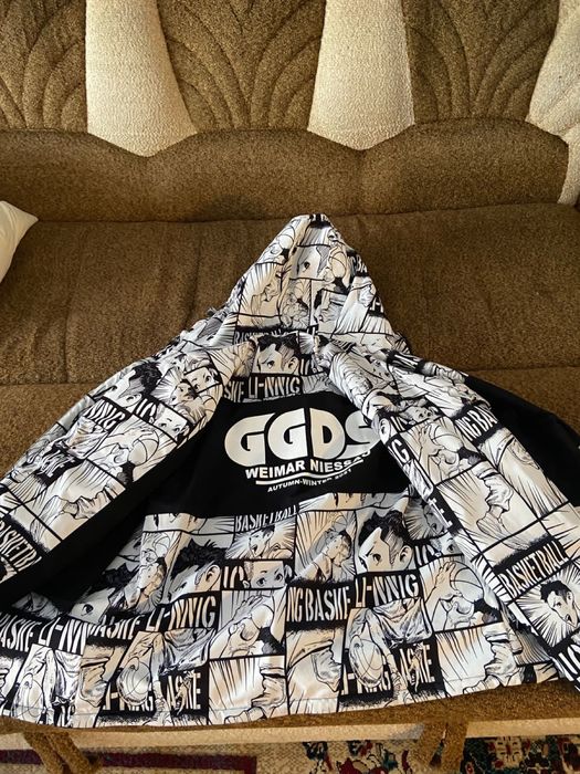 Продам осенняя куртка