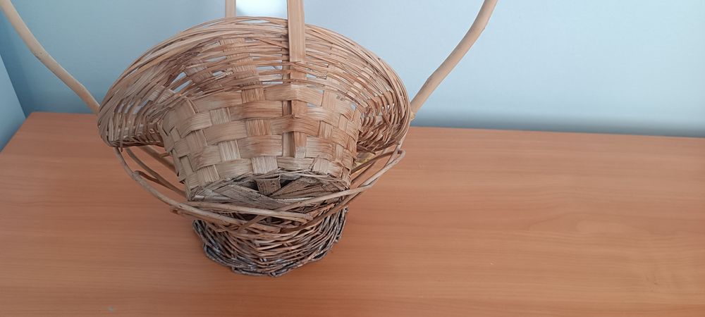 Корзина плетёная