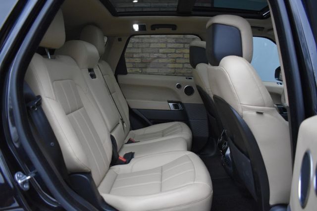 Range rover sport facelift black edition !