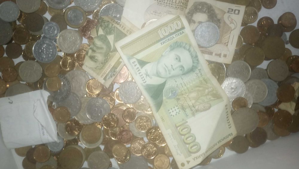 Монети банкноти стари различни