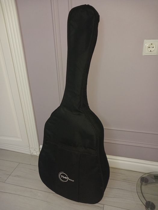 Классическая гитара Yamaha C40.