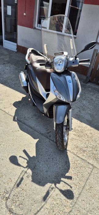 Piaggio Medley 125