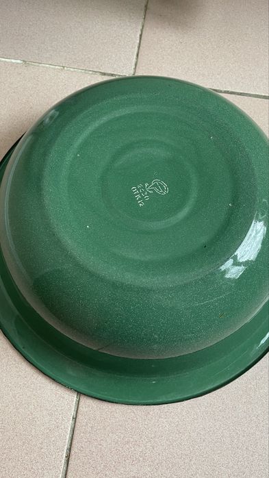 Таз эмалированый