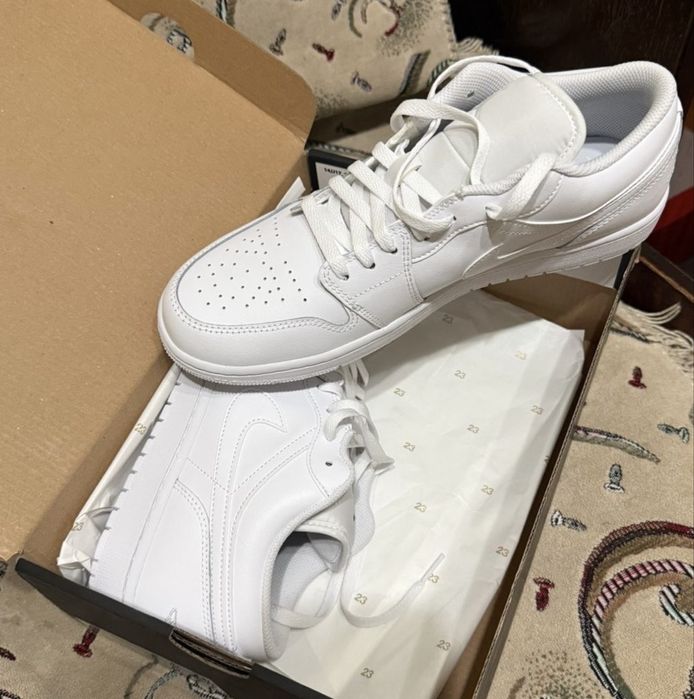 Оригинальные кроссовки Air Jordan 1 low