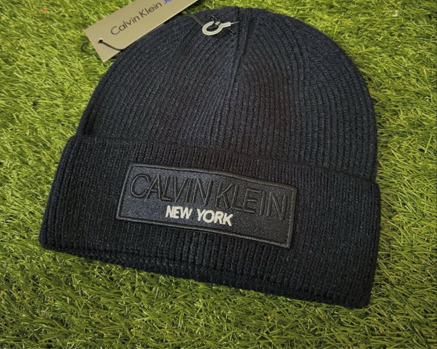 Зимна шапка Karl Lagerfeld (промо)