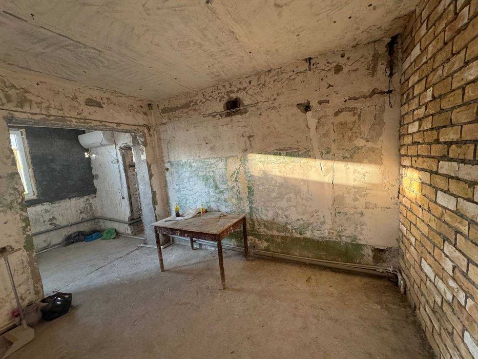 Паркентский, 4-комнатная квартира 90 м² под ремонт`