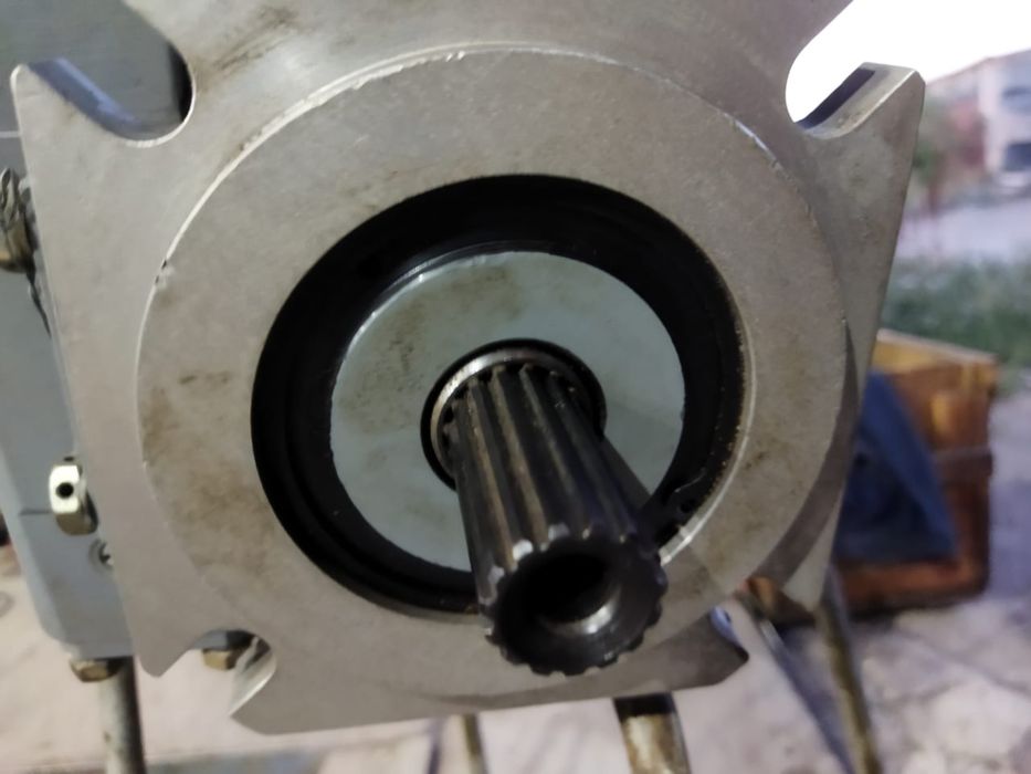 Продам гидронасос.мкрн.