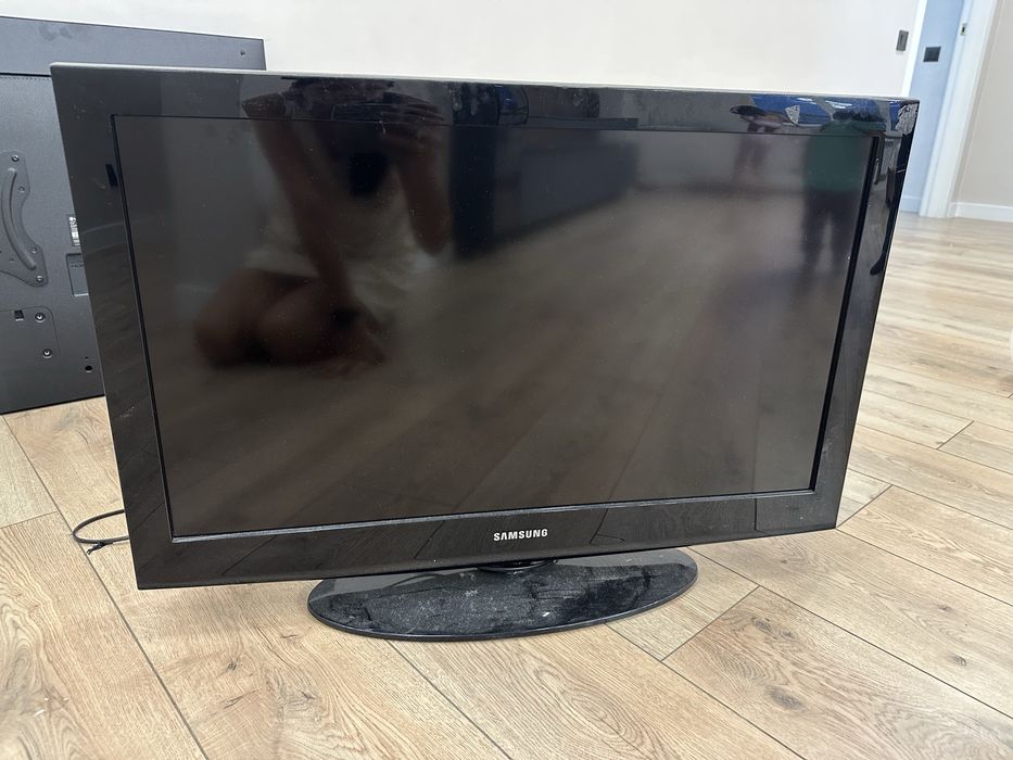 продам телевизор Samsung