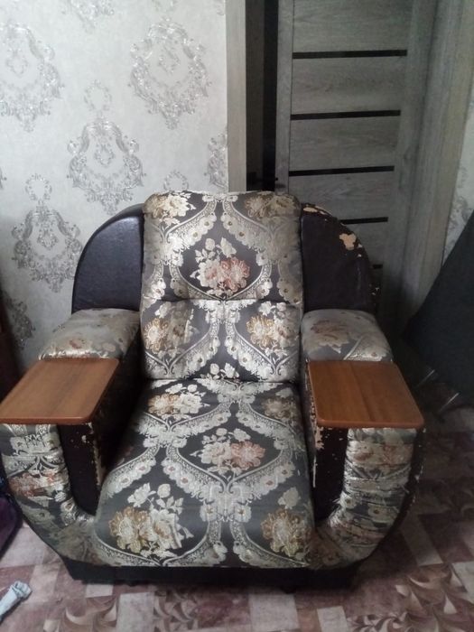 Продам кресло срочно!