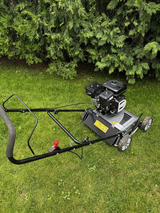 Scarificator gazon mr. Gardener BV 400-3