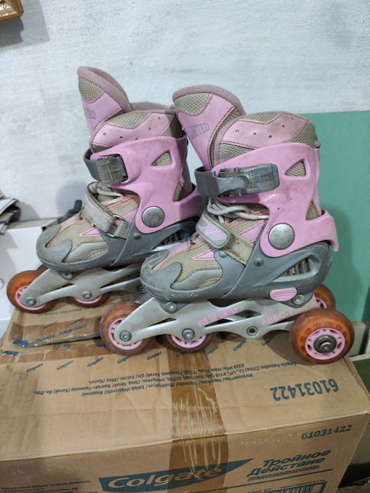 Розовые ролики детские