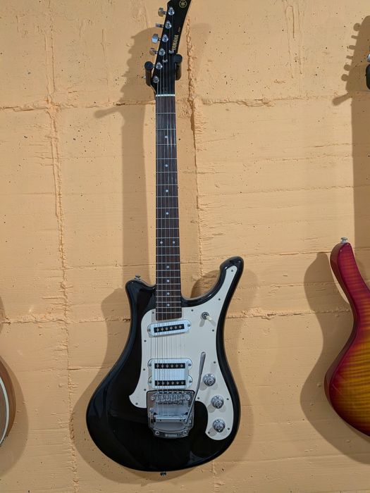 Chitara Yamaha SGV-300
