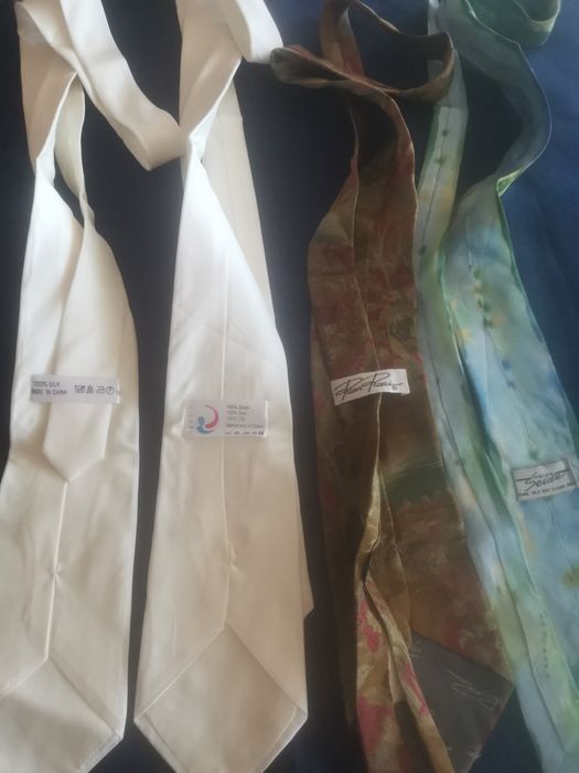 Четири копринени вратовръзки