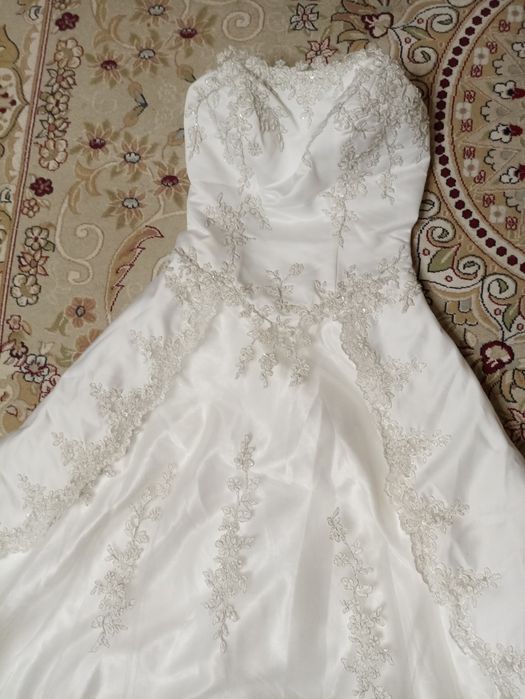 Свадебные платья