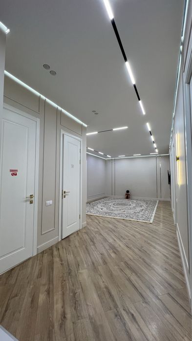 Продам 3 ком.кв 135 кв м2