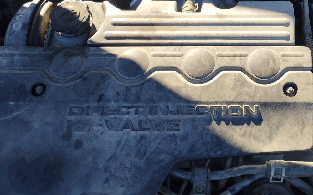 Мазда 323ф Mazda 323F 2.0 dizel само на части