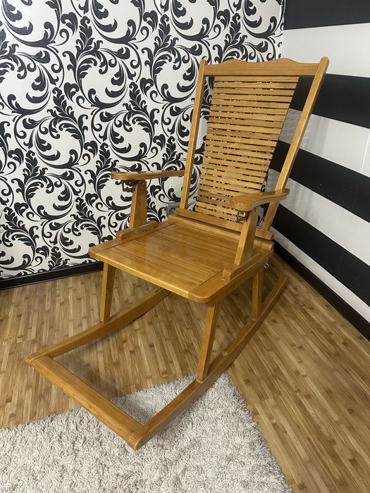 Продам Кресло качалку