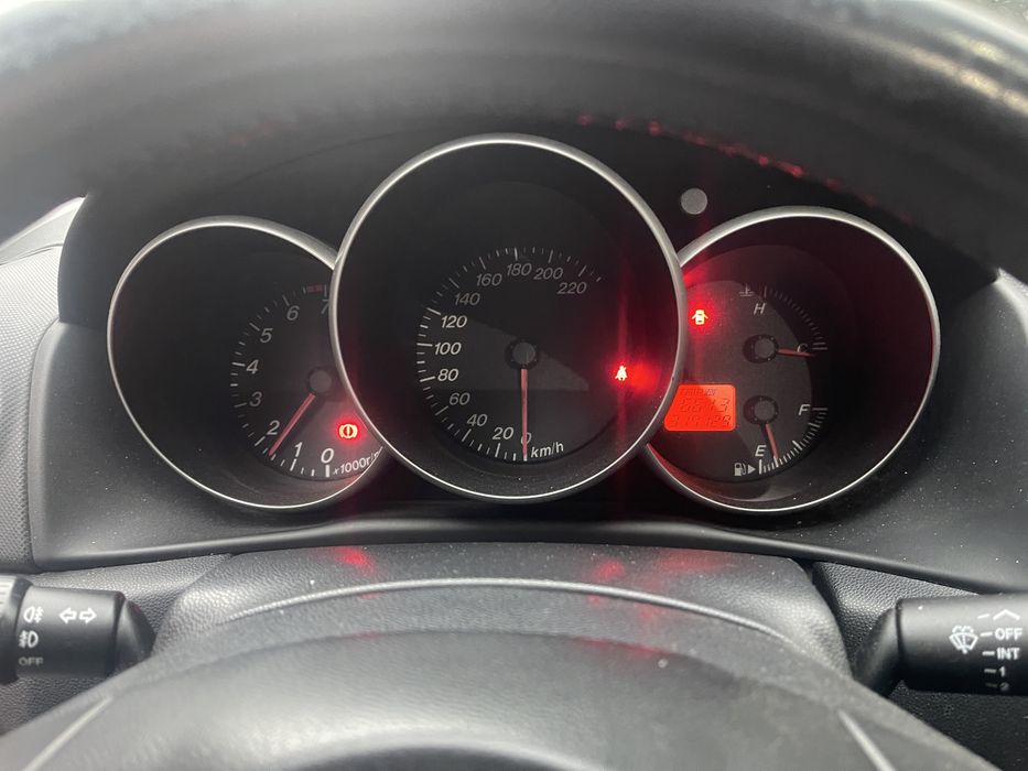 MAZDA 3 2004 — imagine 2