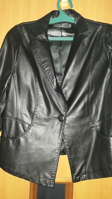 Женская кожанная куртка