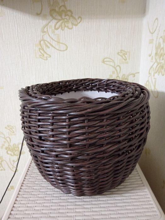 Кашпо из ротанга