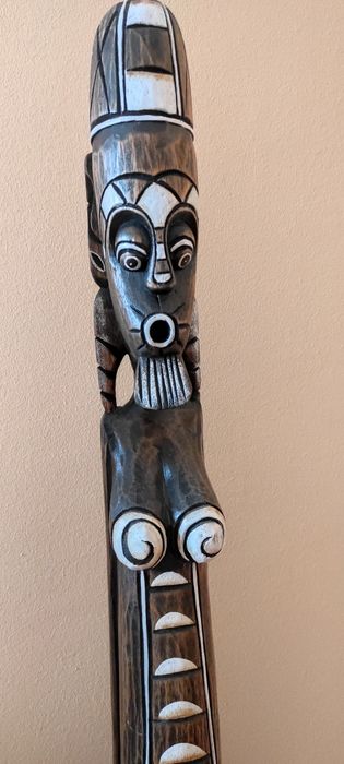 Декоративна африканска статуетка