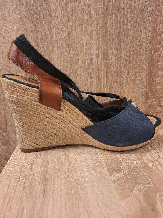 Сандали на платформа Armani Jeans