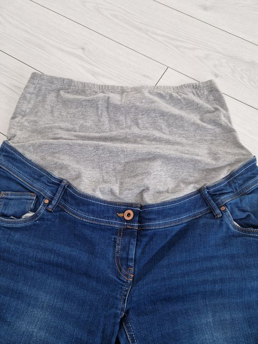 Pantaloni scurți de gravide