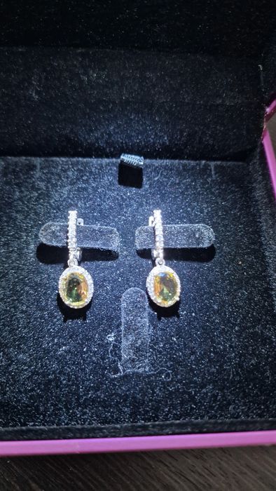 Серьги серебряные с камнем султанит