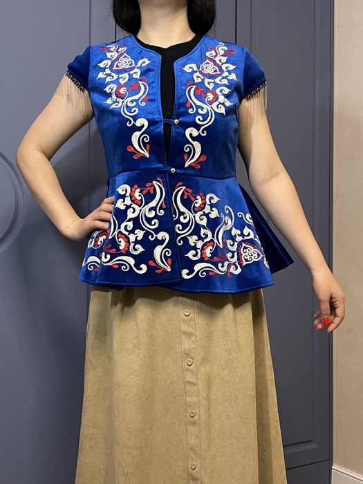 Национальные жилетки