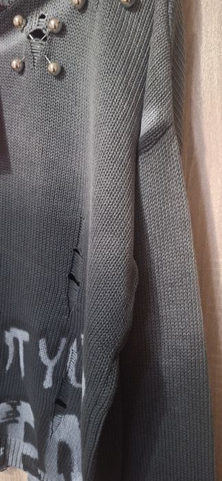 Pink Queen, Bukezy блузи