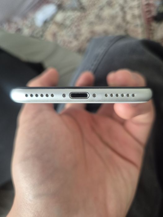 продам или обменяю айфон се2 Iphone se2